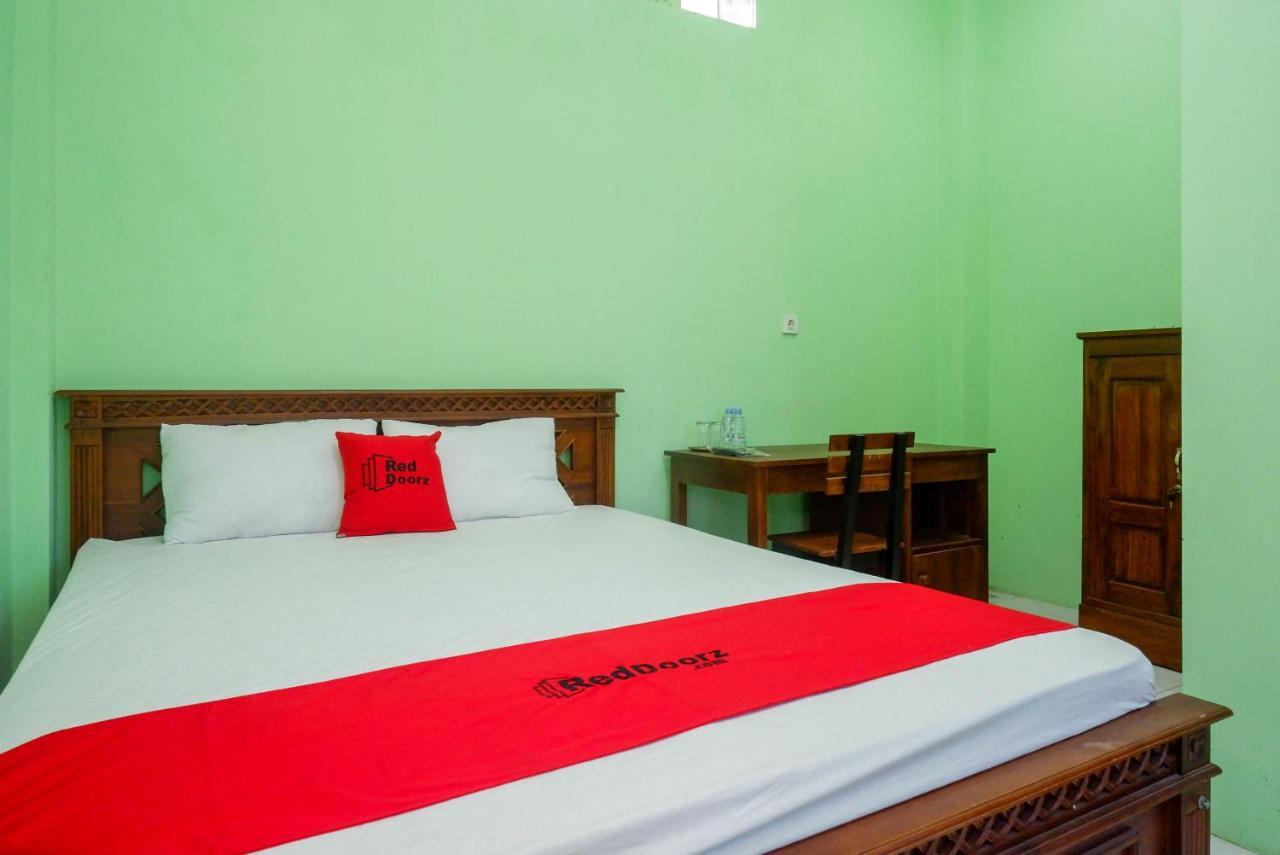 Reddoorz Syariah Near Monumen Jogja Kembali Hotel Kejayan Exterior photo